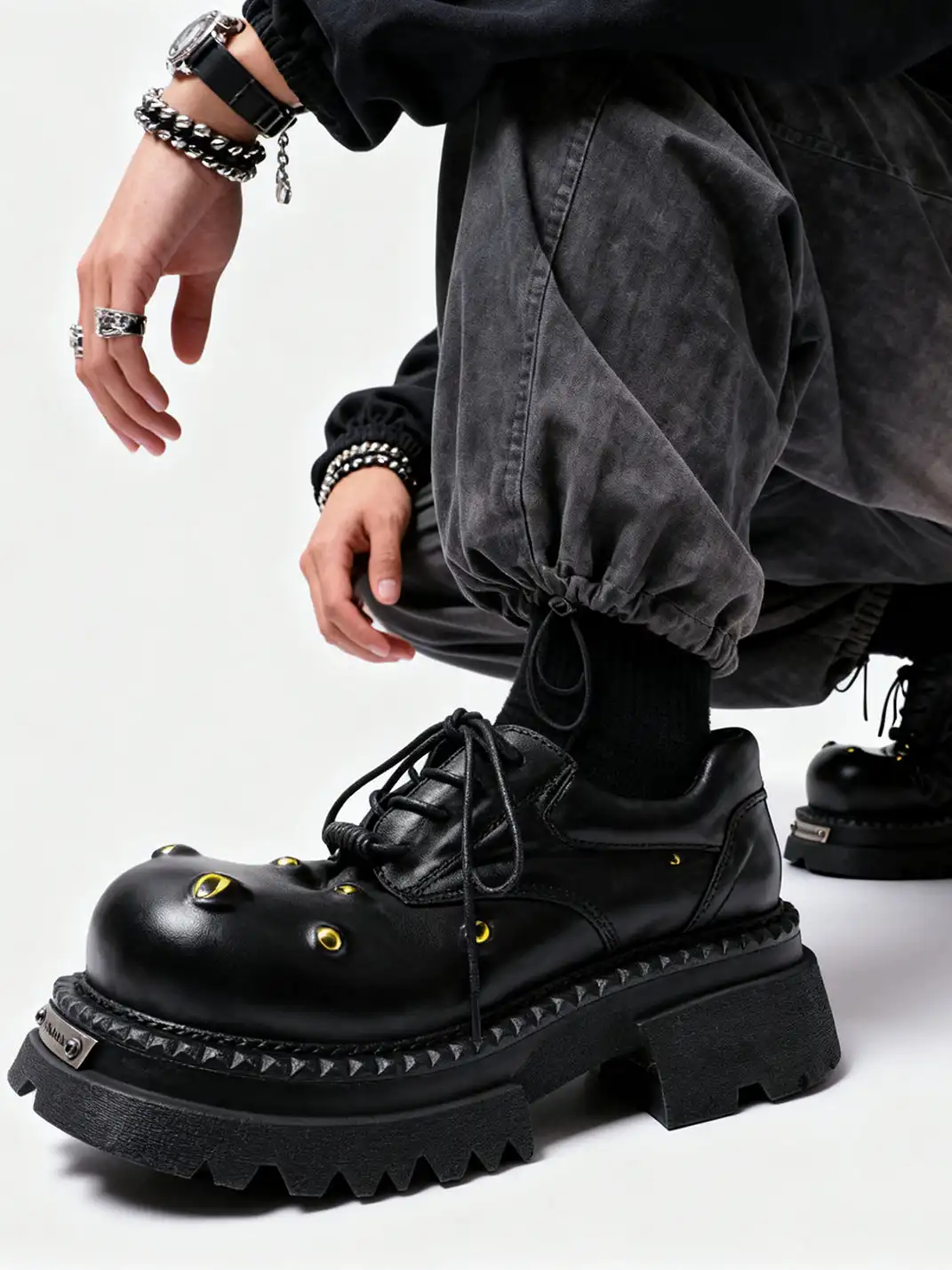 PINJIAHUI | Unique Devil's Eyes Derby Shoes