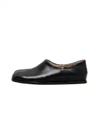 L'aise | Vegetable-Tanned Sheepskin Tabi Shoes