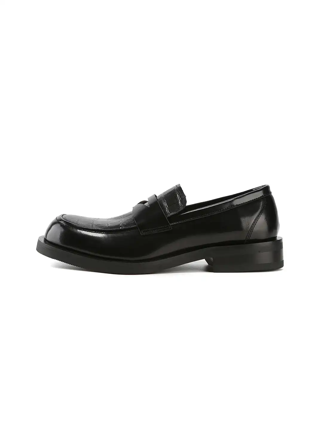 CYCYCY | Retro Square-Toe Crocodile-Patterned Patchwork Loafers-Black