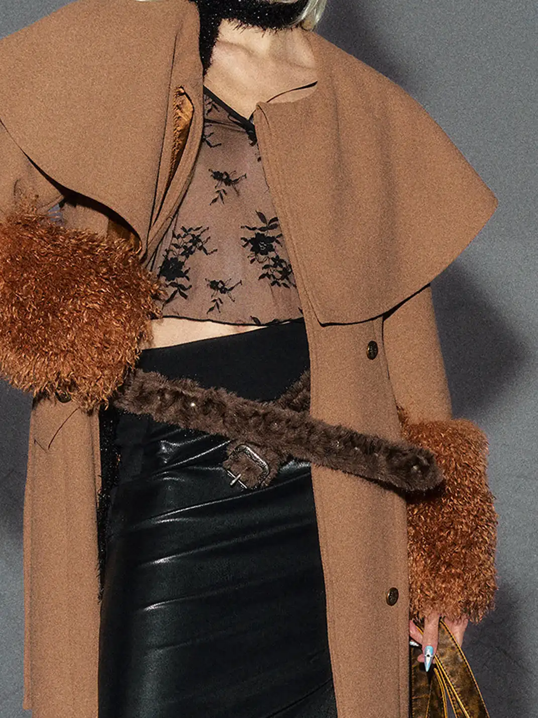 The NeverMore | Retro Brown Fur Belt