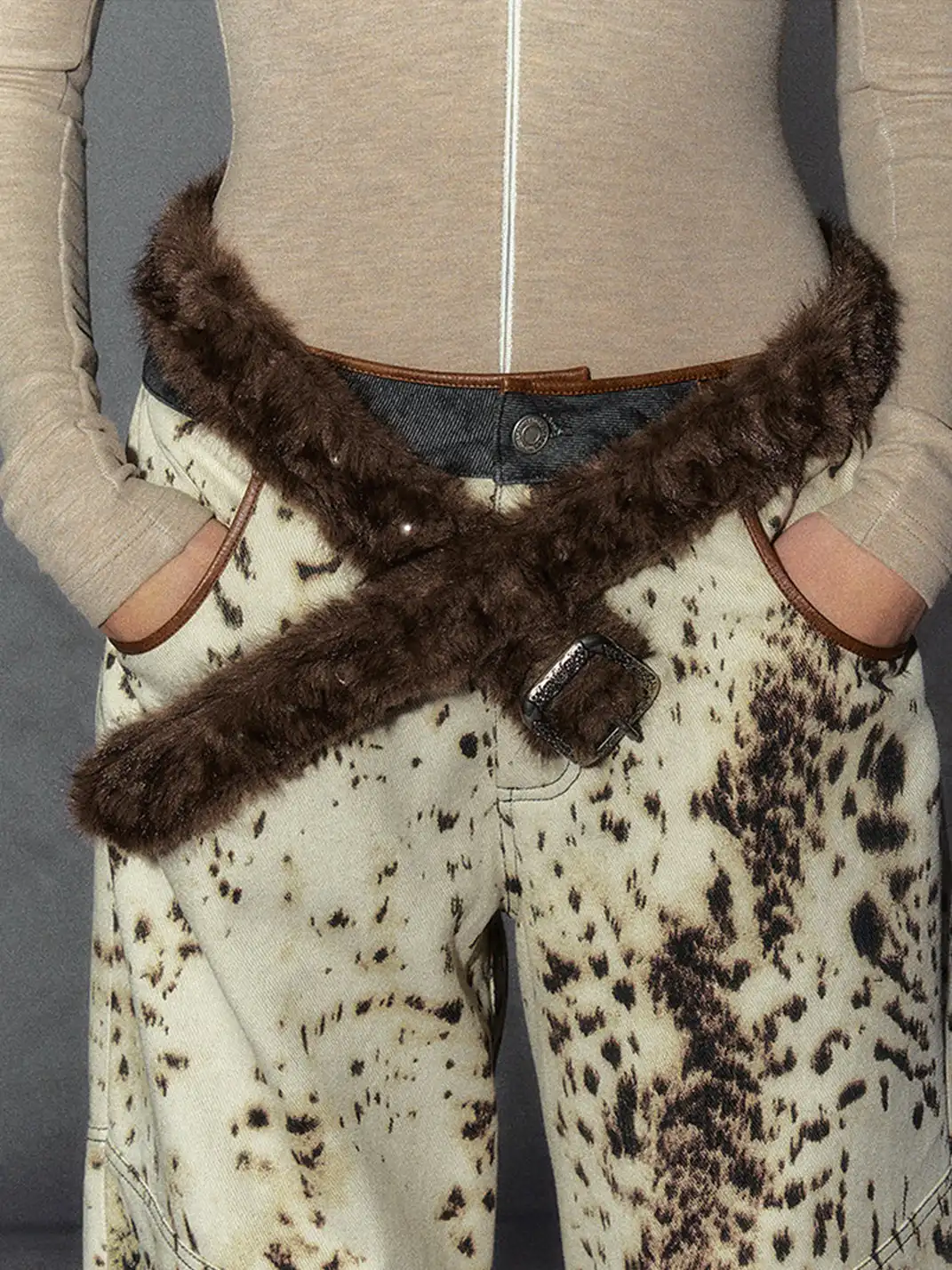 The NeverMore | Retro Brown Fur Belt