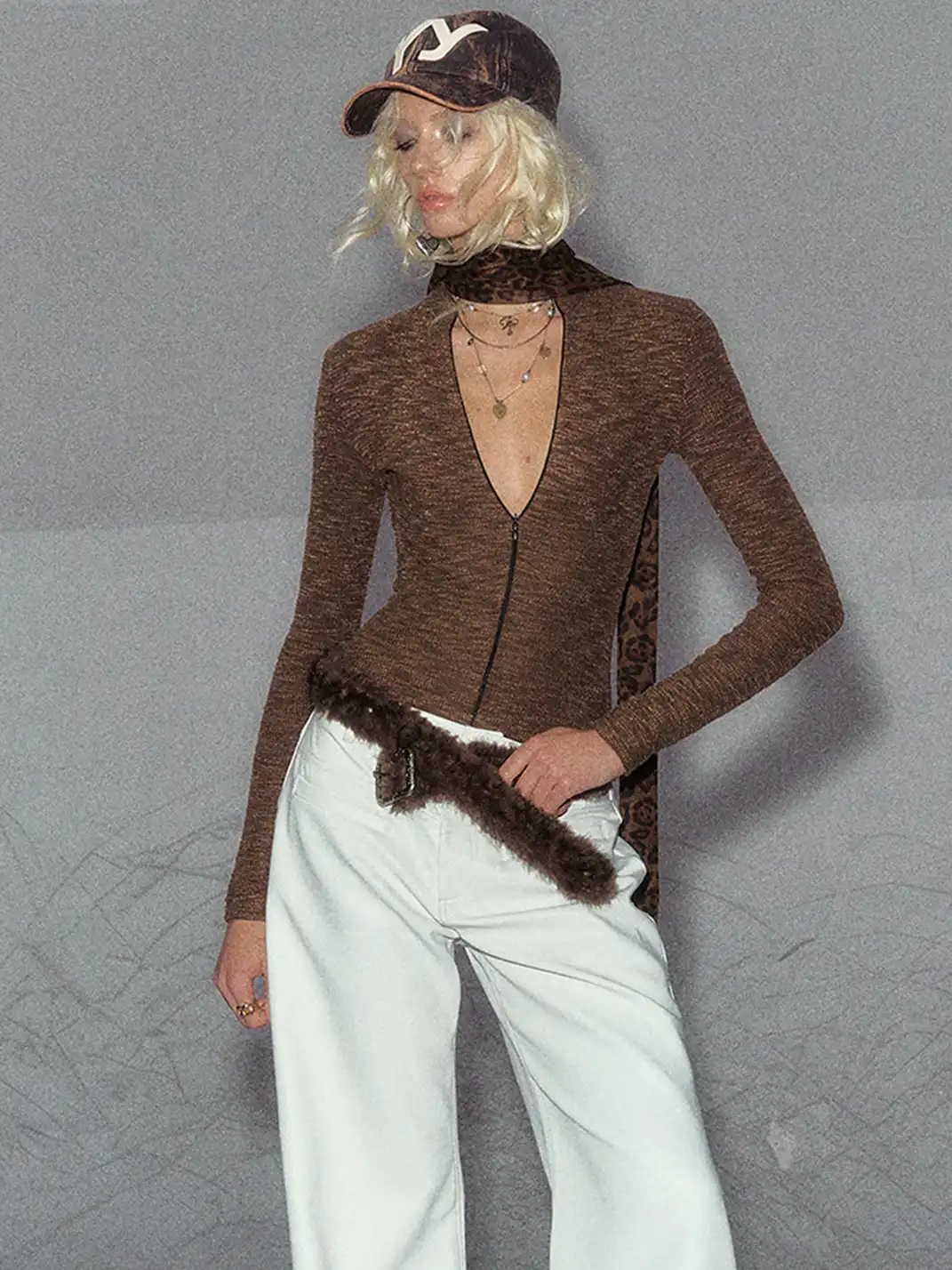 The NeverMore | Retro Brown Fur Belt
