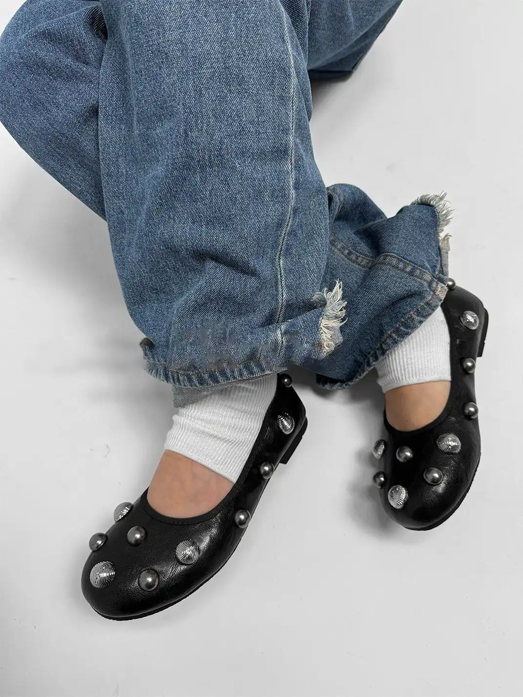 ABstract Garden | Vintage Studded Ballet Flats-Black