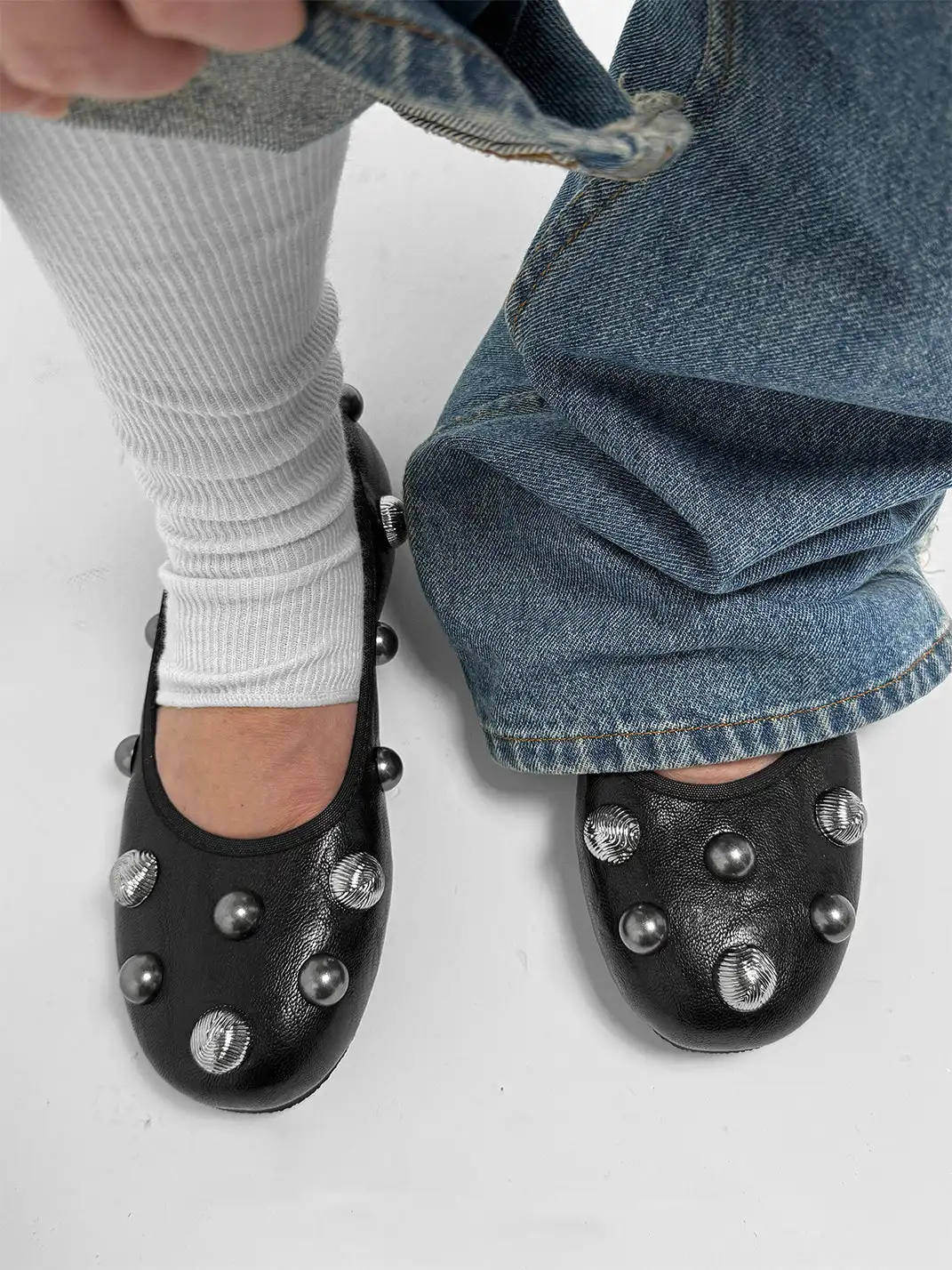 ABstract Garden | Vintage Studded Ballet Flats-Black