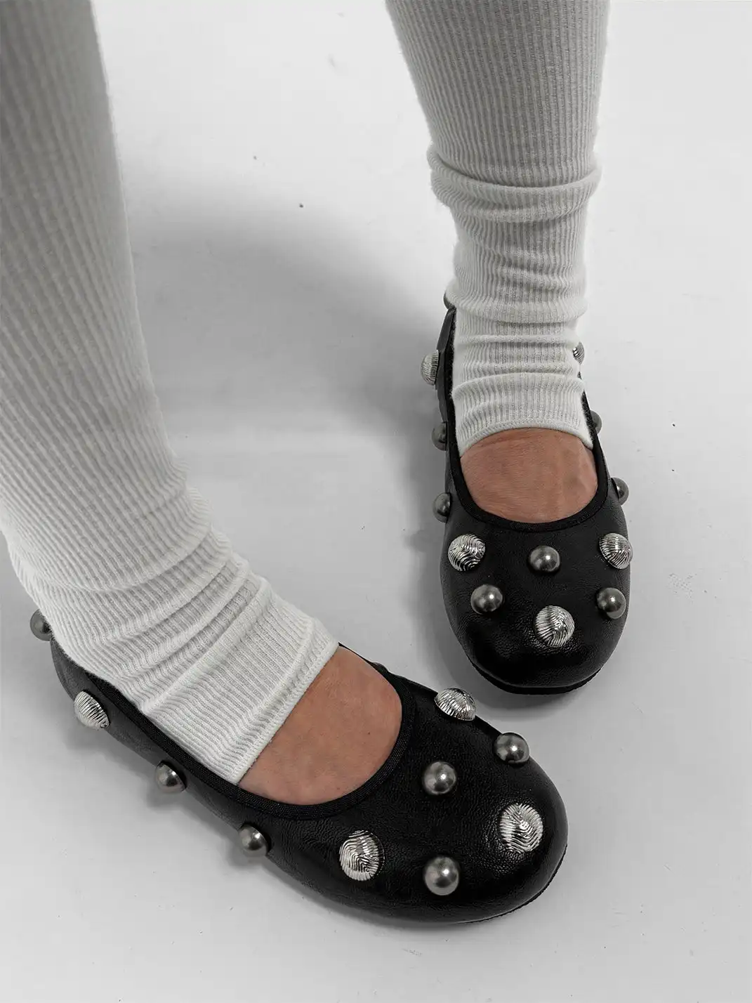 ABstract Garden | Vintage Studded Ballet Flats-Black