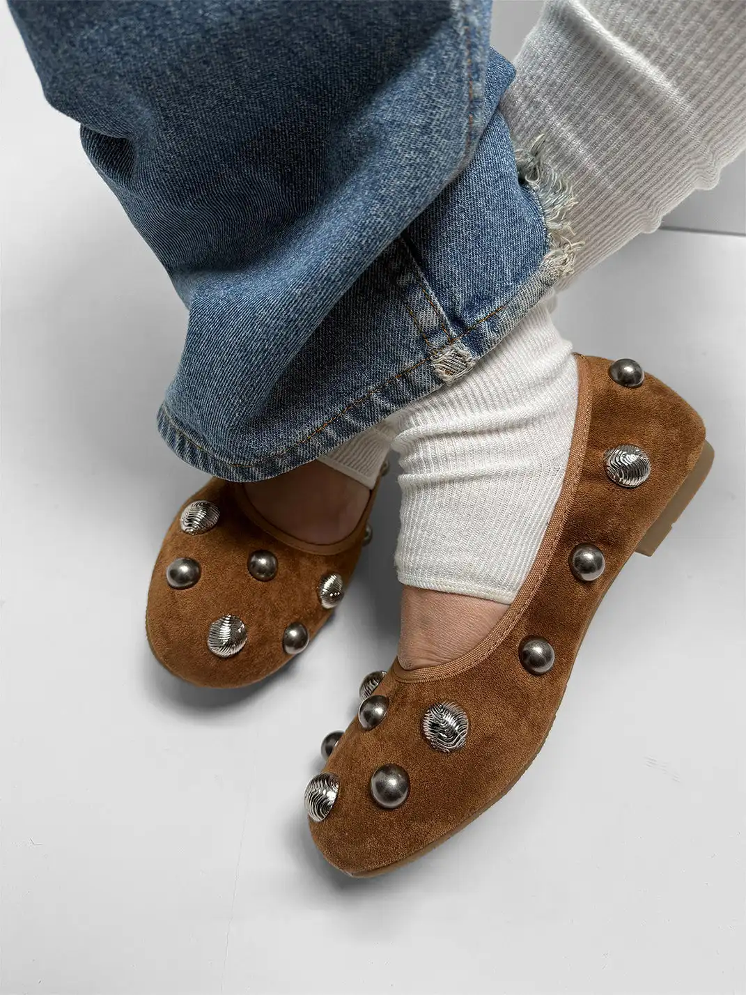 ABstract Garden | Vintage Studded Ballet Flats-Brown