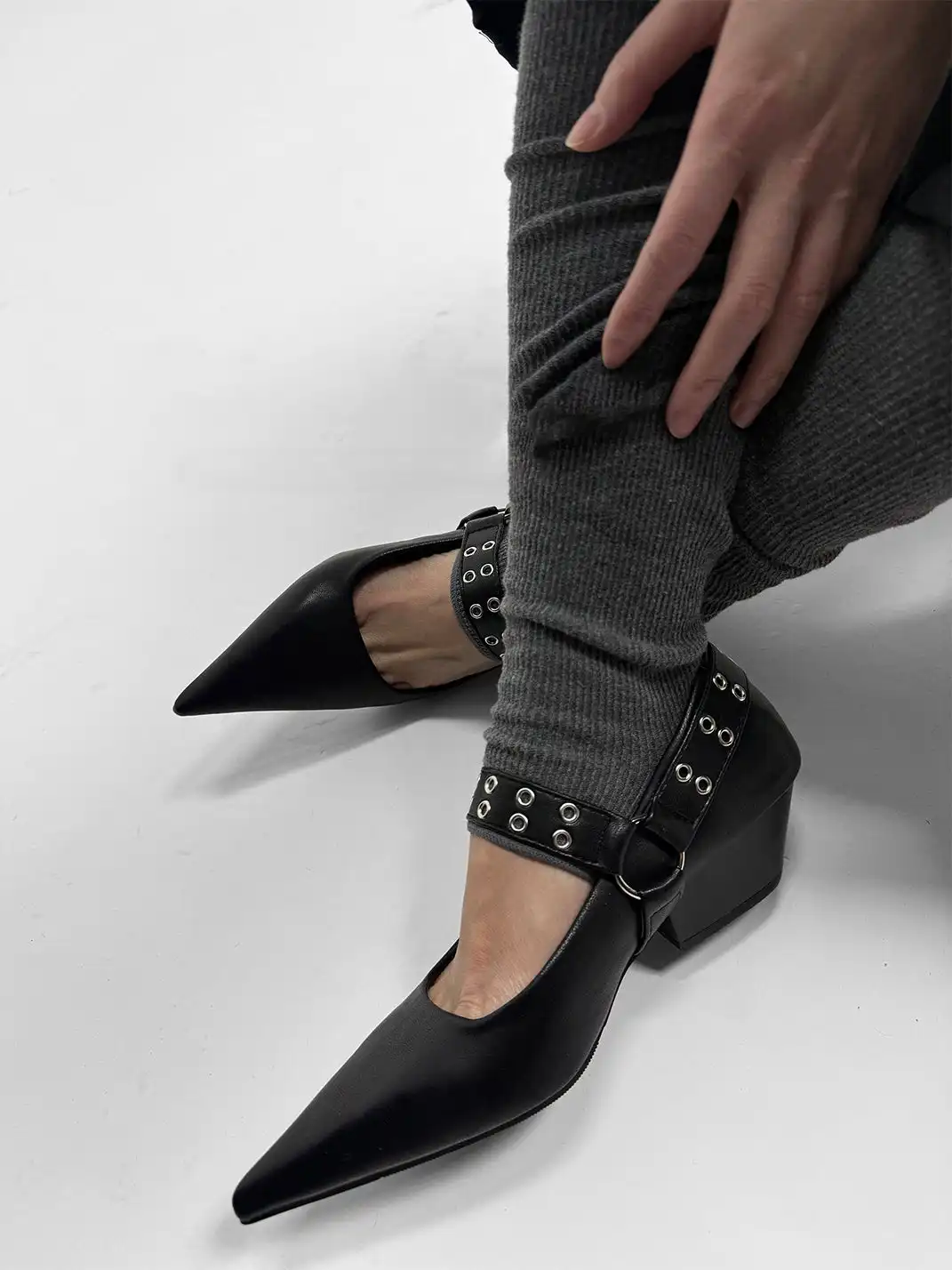 ABstract Garden | Studded Chunky Heel Pointed Toe Mary Jane Shoes