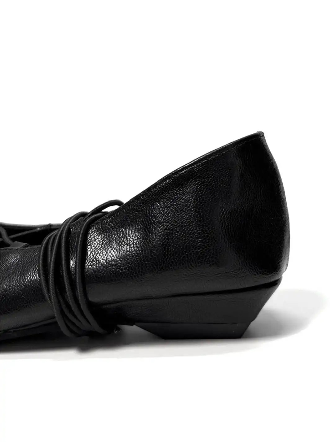 ABstract Garden | Cross-Strap Low-Heeled Mary Jane Shoes-Black