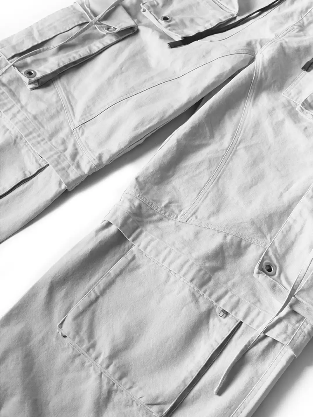 RELABEL | Multi-Pocket Detachable Scarf Distressed Cargo