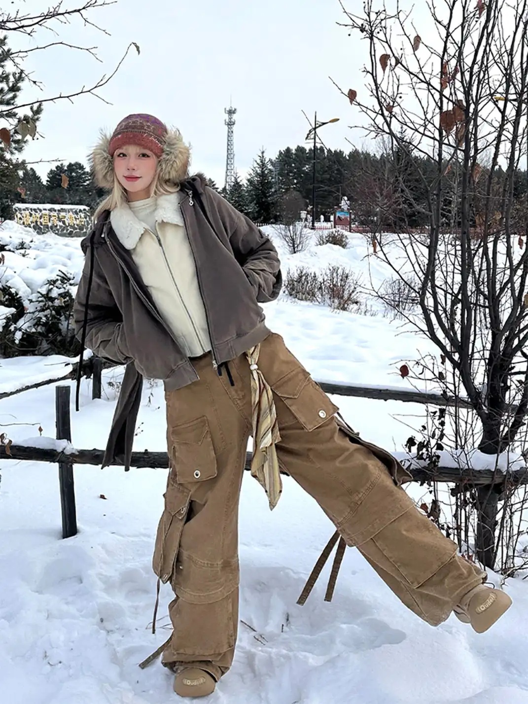 RELABEL | Multi-Pocket Detachable Scarf Distressed Cargo