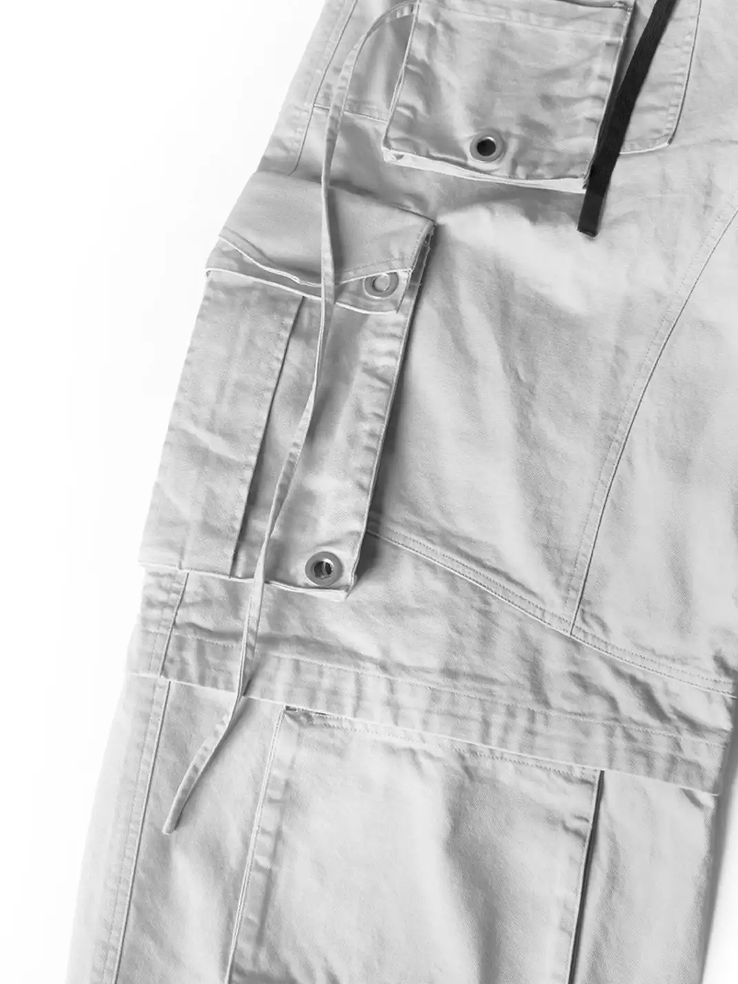 RELABEL | Multi-Pocket Detachable Scarf Distressed Cargo