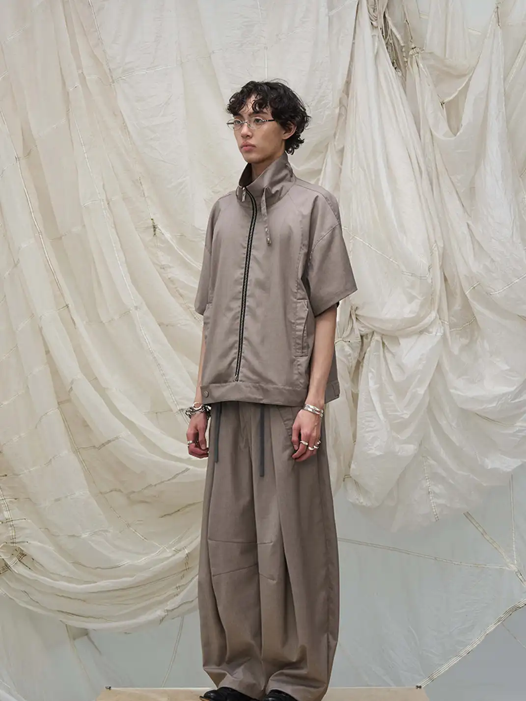 RELABEL | Pleated Drawstring Curved Wide-Leg Trousers