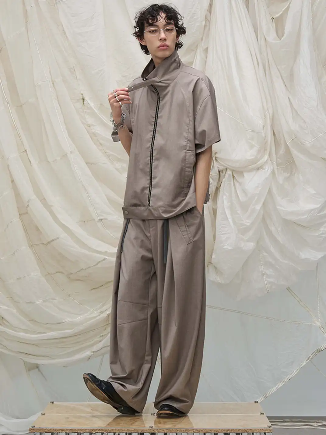 RELABEL | Pleated Drawstring Curved Wide-Leg Trousers