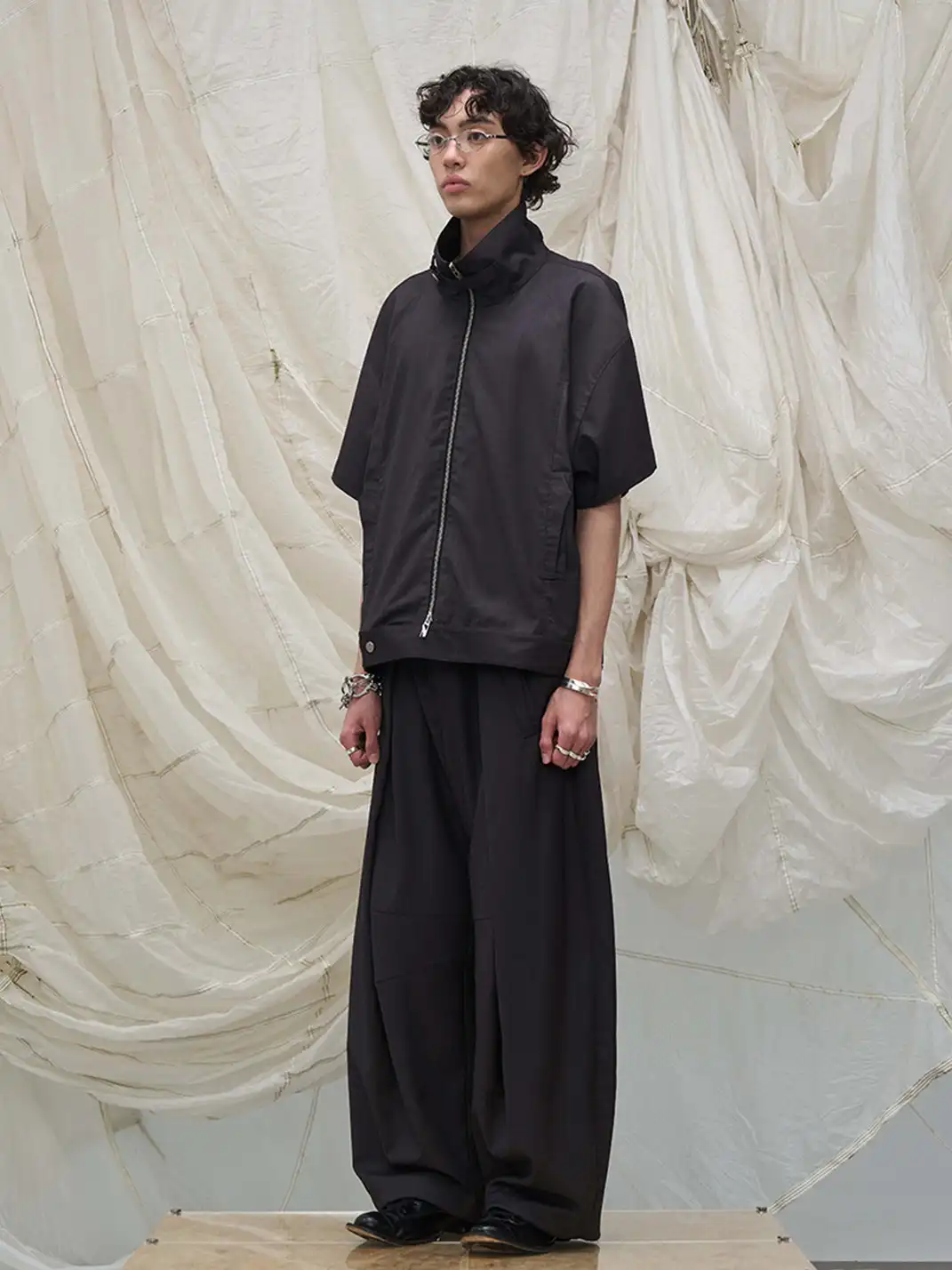 RELABEL | Pleated Drawstring Curved Wide-Leg Trousers