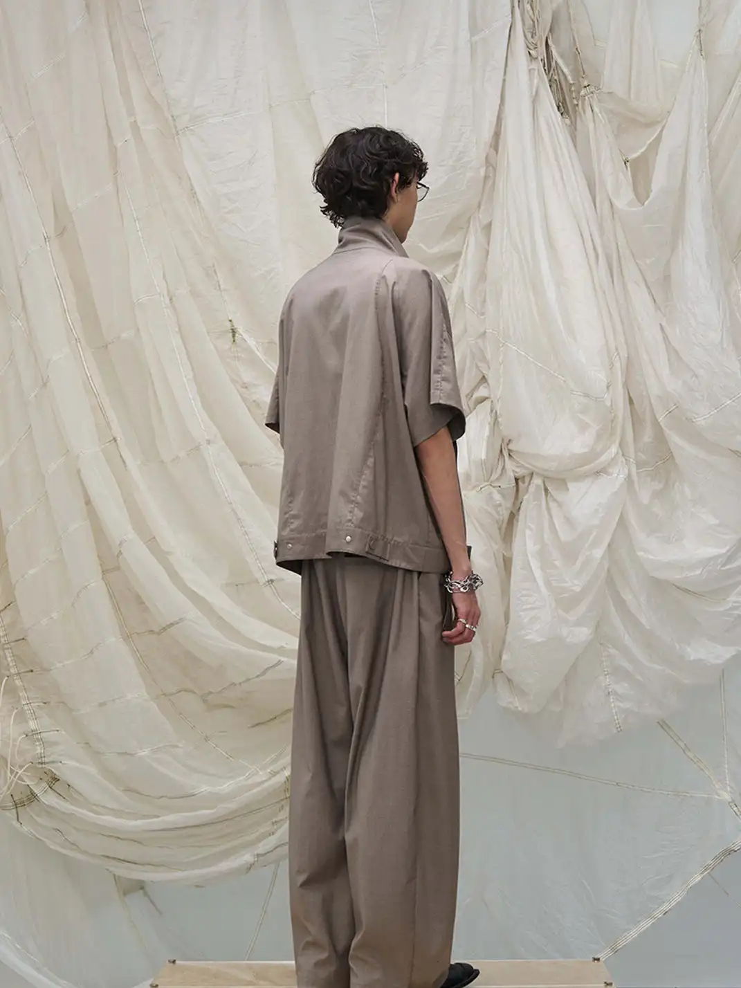 RELABEL | Pleated Drawstring Curved Wide-Leg Trousers