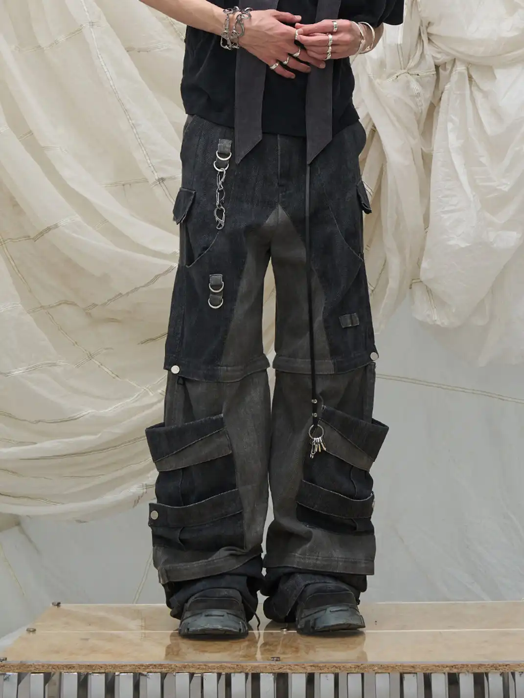 RELABEL | Multi-Detachable Straps Cargo Pants