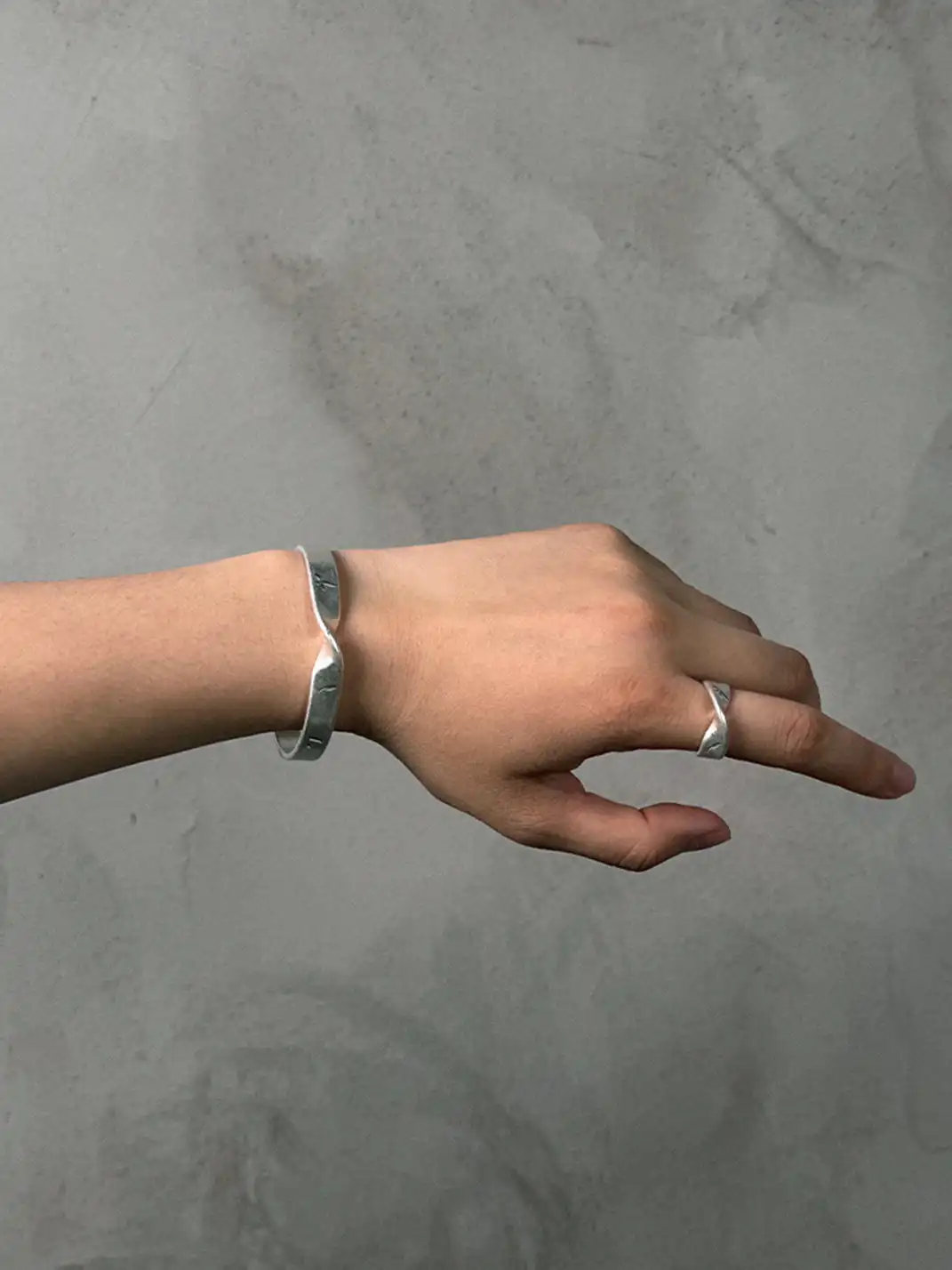 RELABEL | Asymmetrical Open Bracelet
