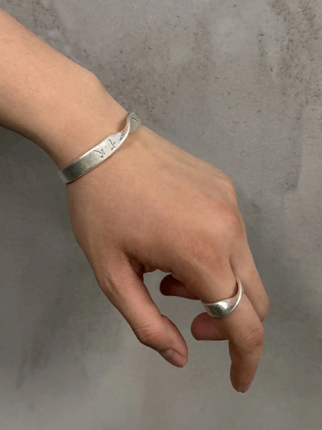 RELABEL | Asymmetrical Open Bracelet
