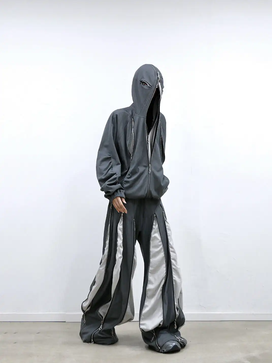 RELABEL | Multi-Zipper Adjustable Sweatpants