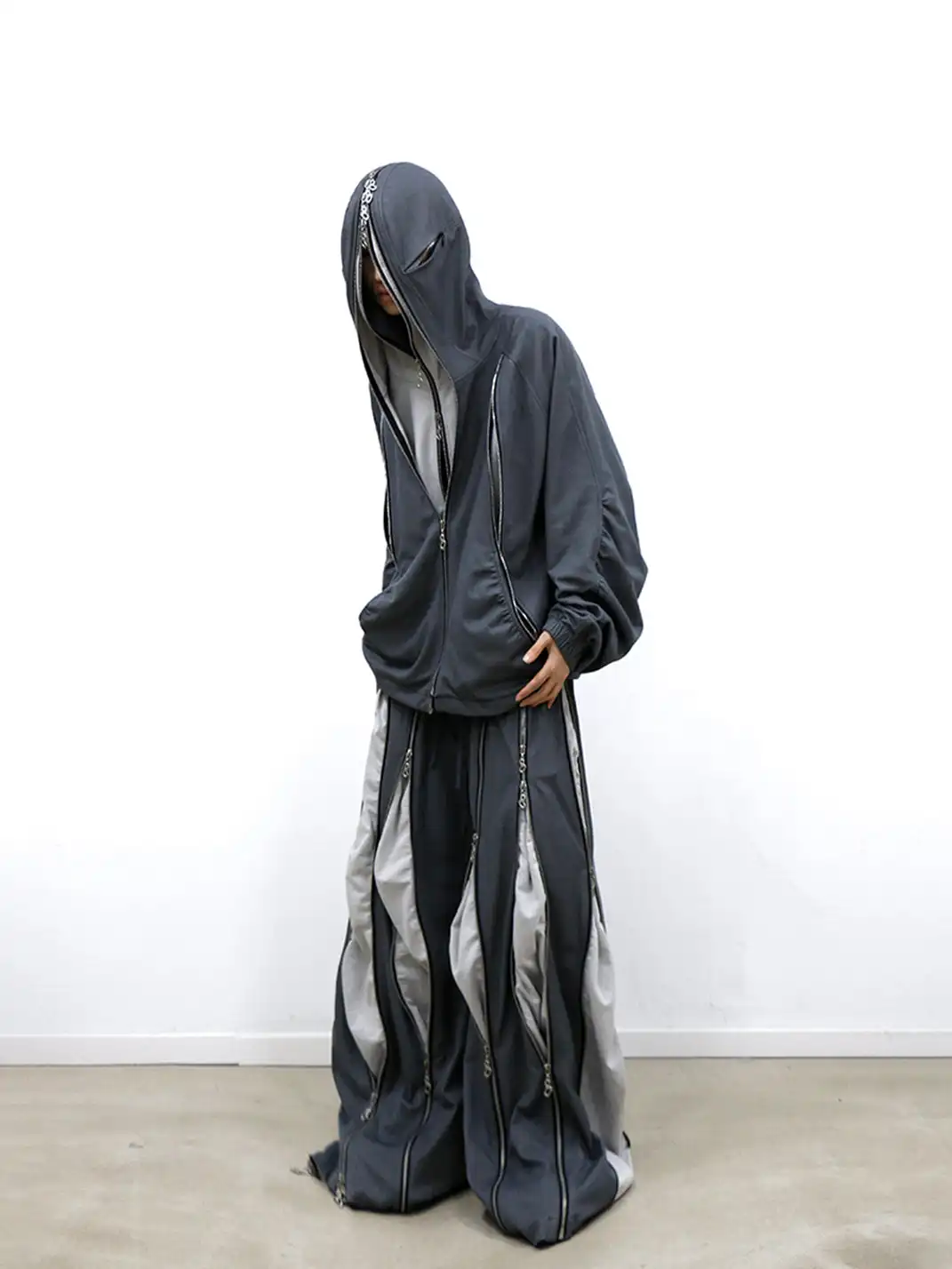RELABEL | Multi-Zipper Double-Layer Cut Hoodie