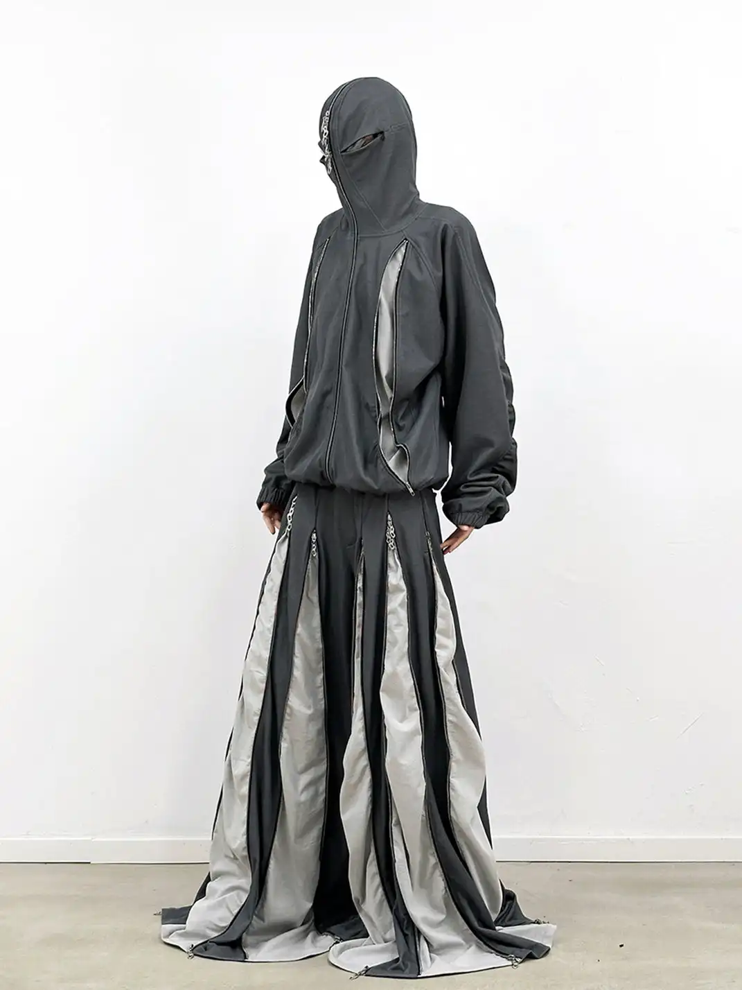 RELABEL | Multi-Zipper Double-Layer Cut Hoodie