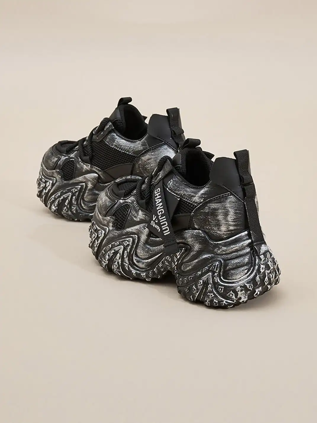 GRACE PANDA | Distressed Platform Dad Shoes-Black