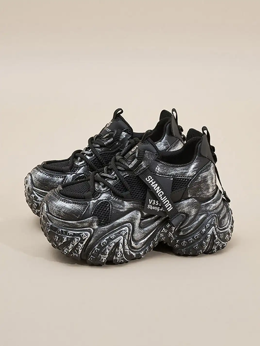 GRACE PANDA | Distressed Platform Dad Shoes-Black