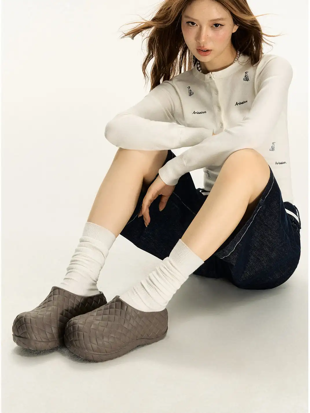 ARISEISM | Textured Platform Closed-Toe Slippers