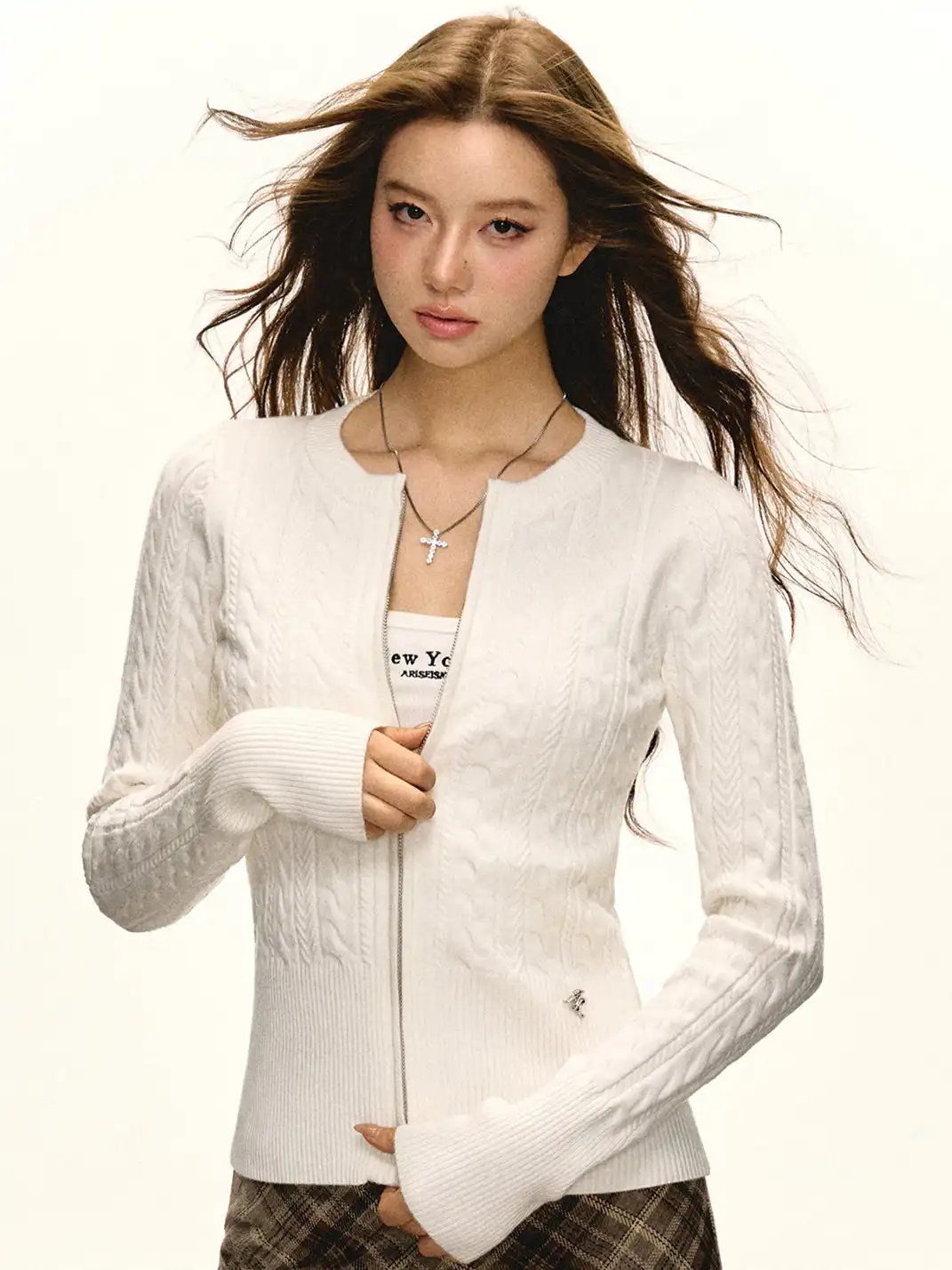 ARISEISM | Round Neck Cable Knit Cardigan Sweater