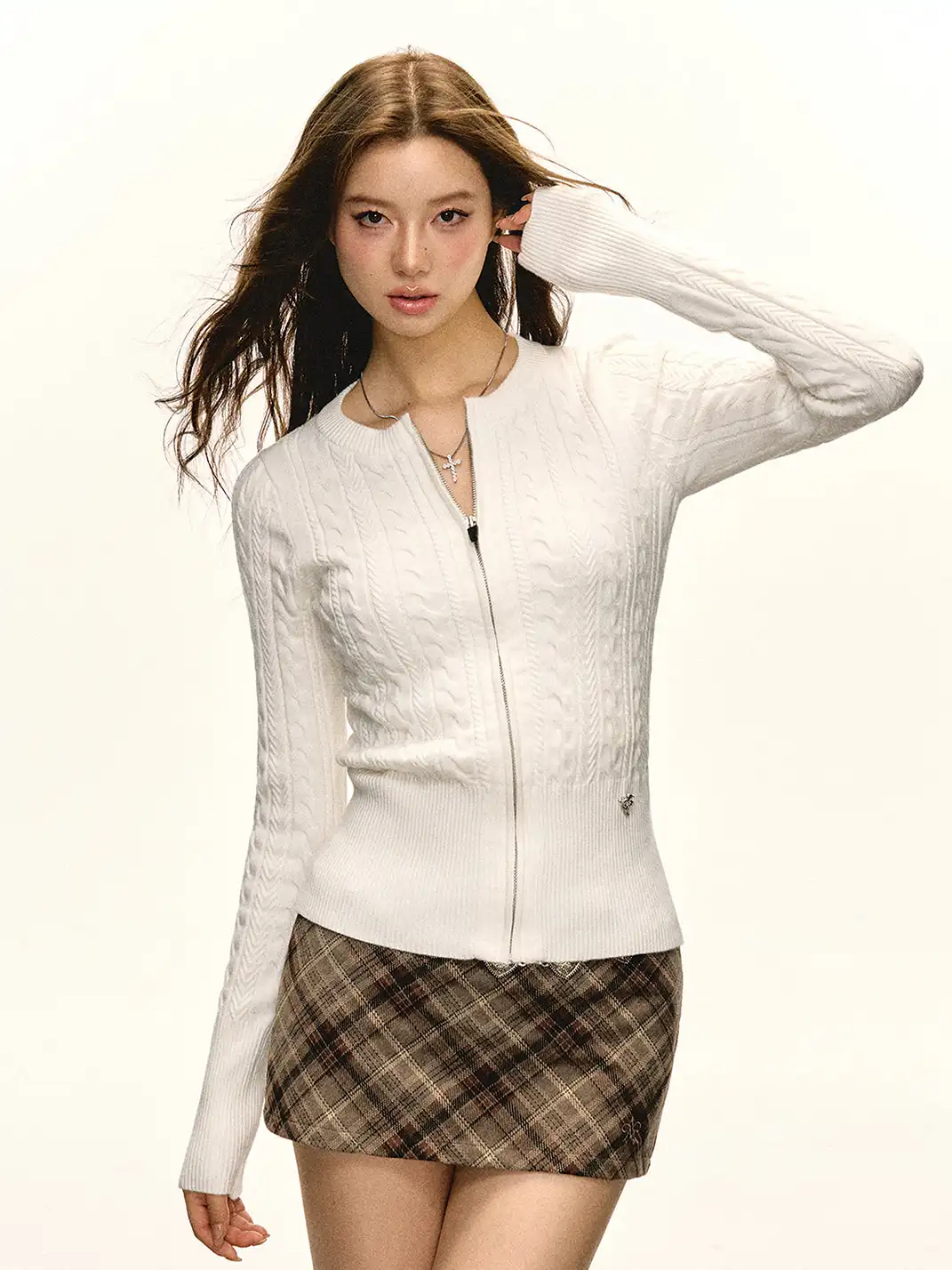 ARISEISM | Round Neck Cable Knit Cardigan Sweater