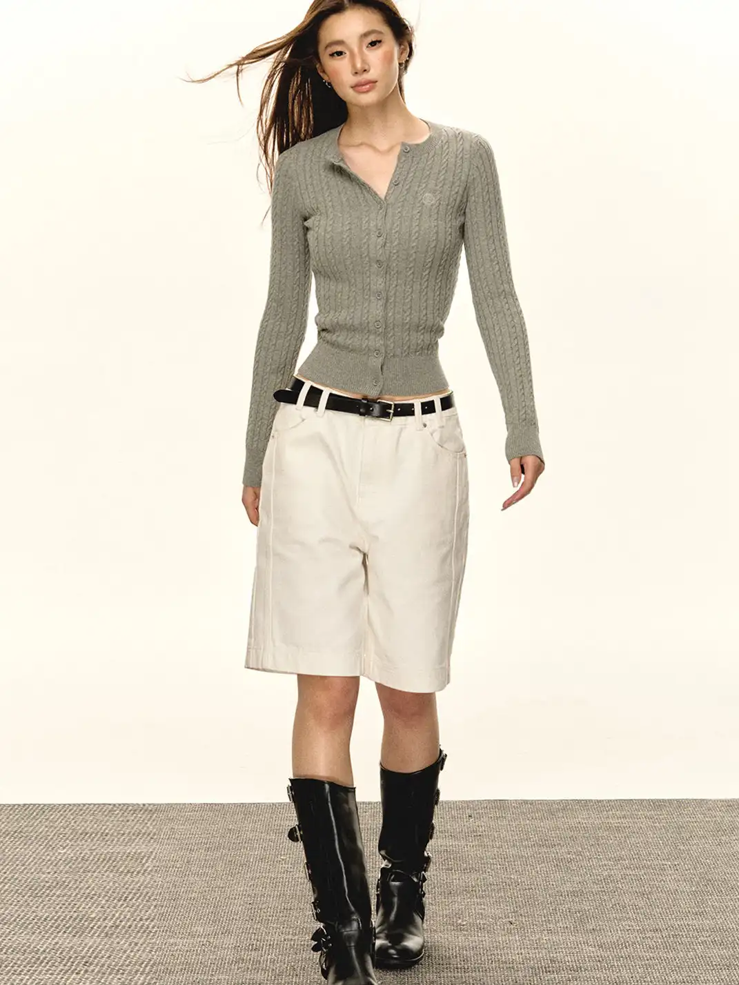 ARISEISM | Retro Round Neck Slim Fit Knit Sweater