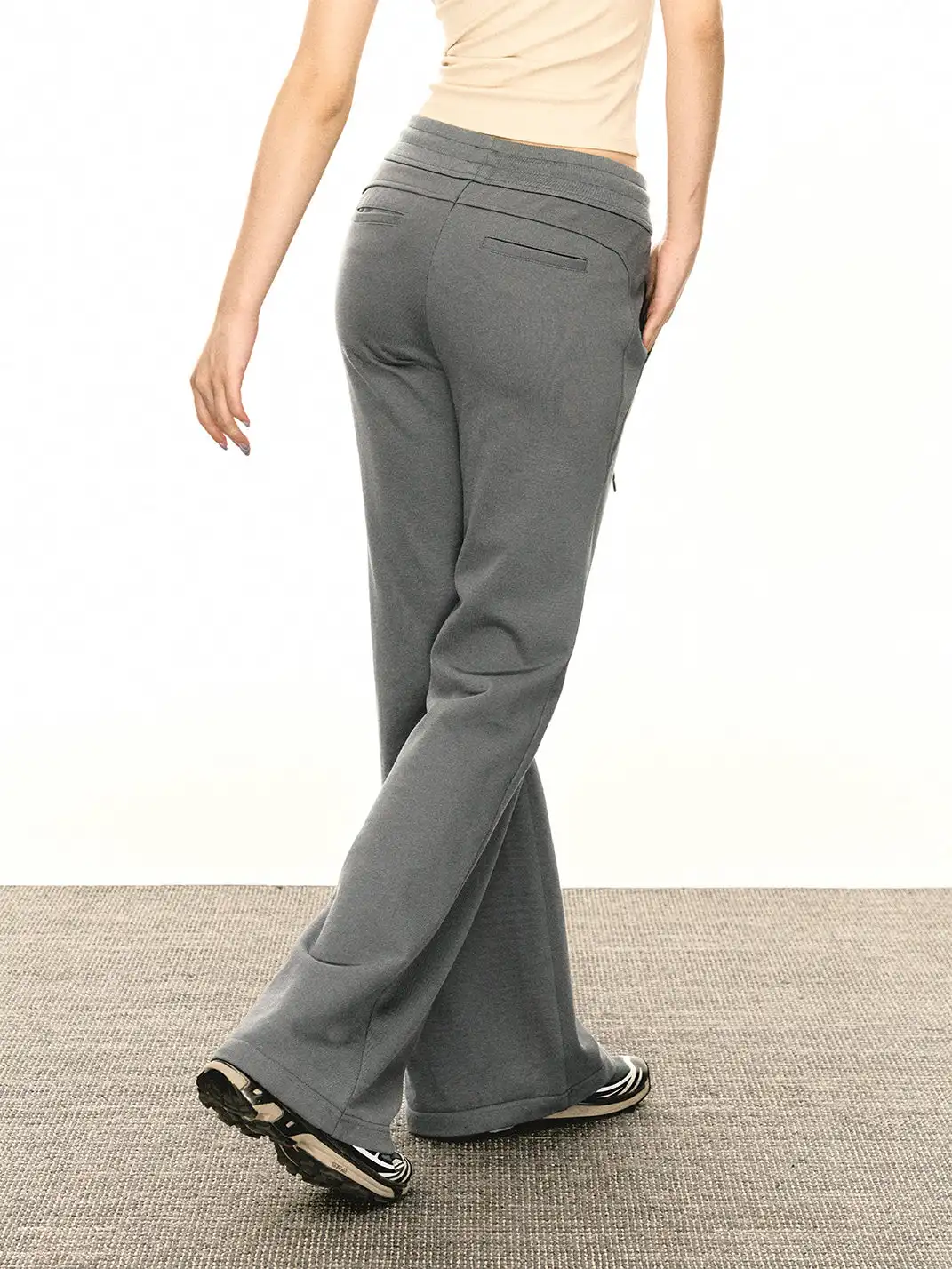 ARISEISM | Slightly Flared Grey Yoga Sweatpants