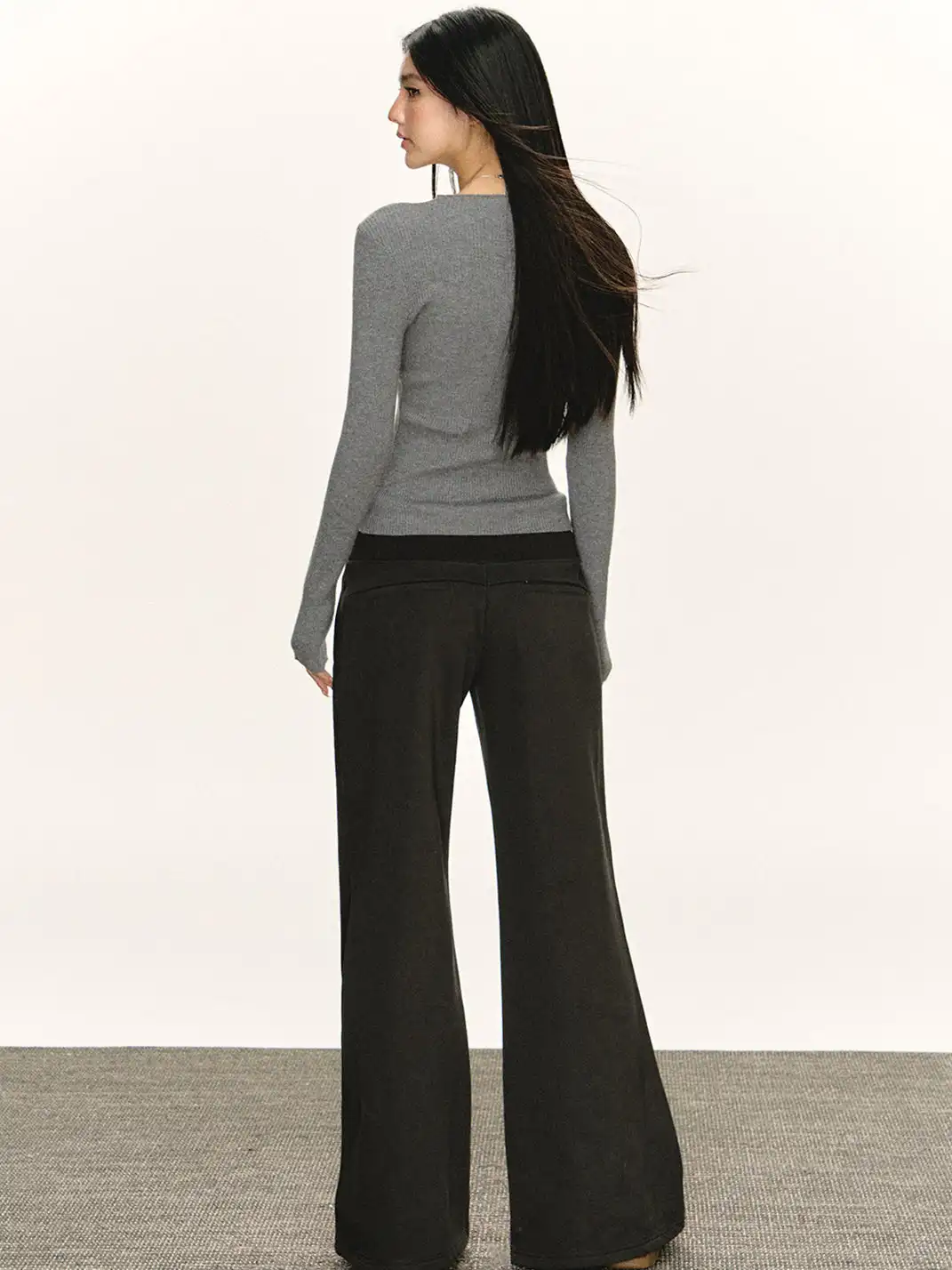 ARISEISM | Retro V-Neck Slim-Fit Long Sleeve