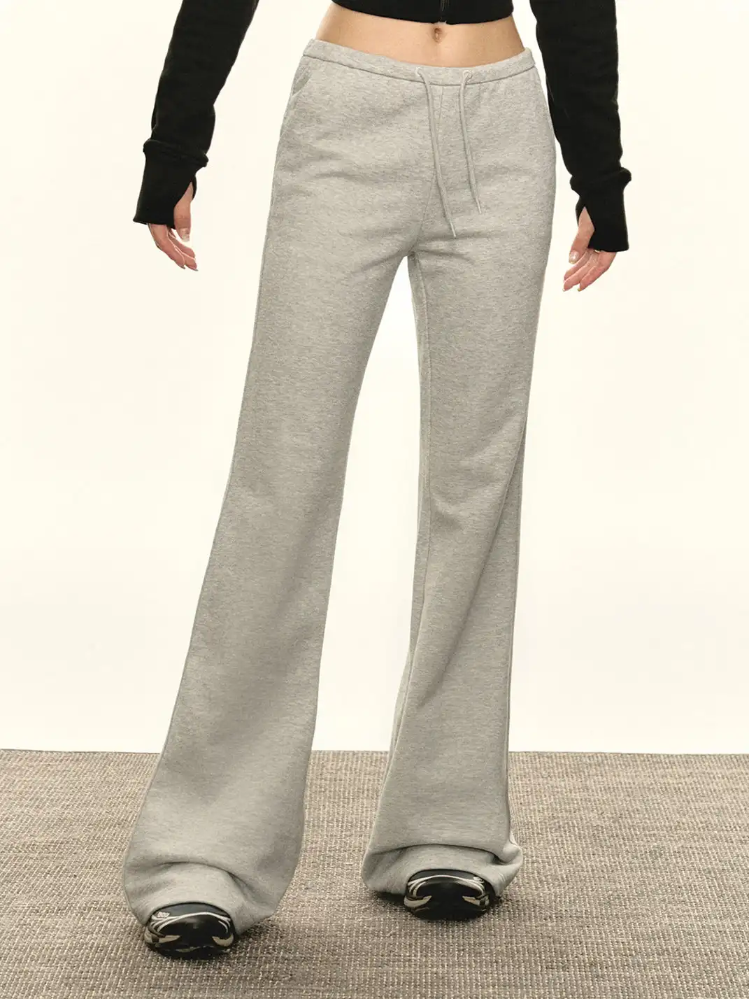 ARISEISM | Low-Rise Flared Yoga Sweatpants