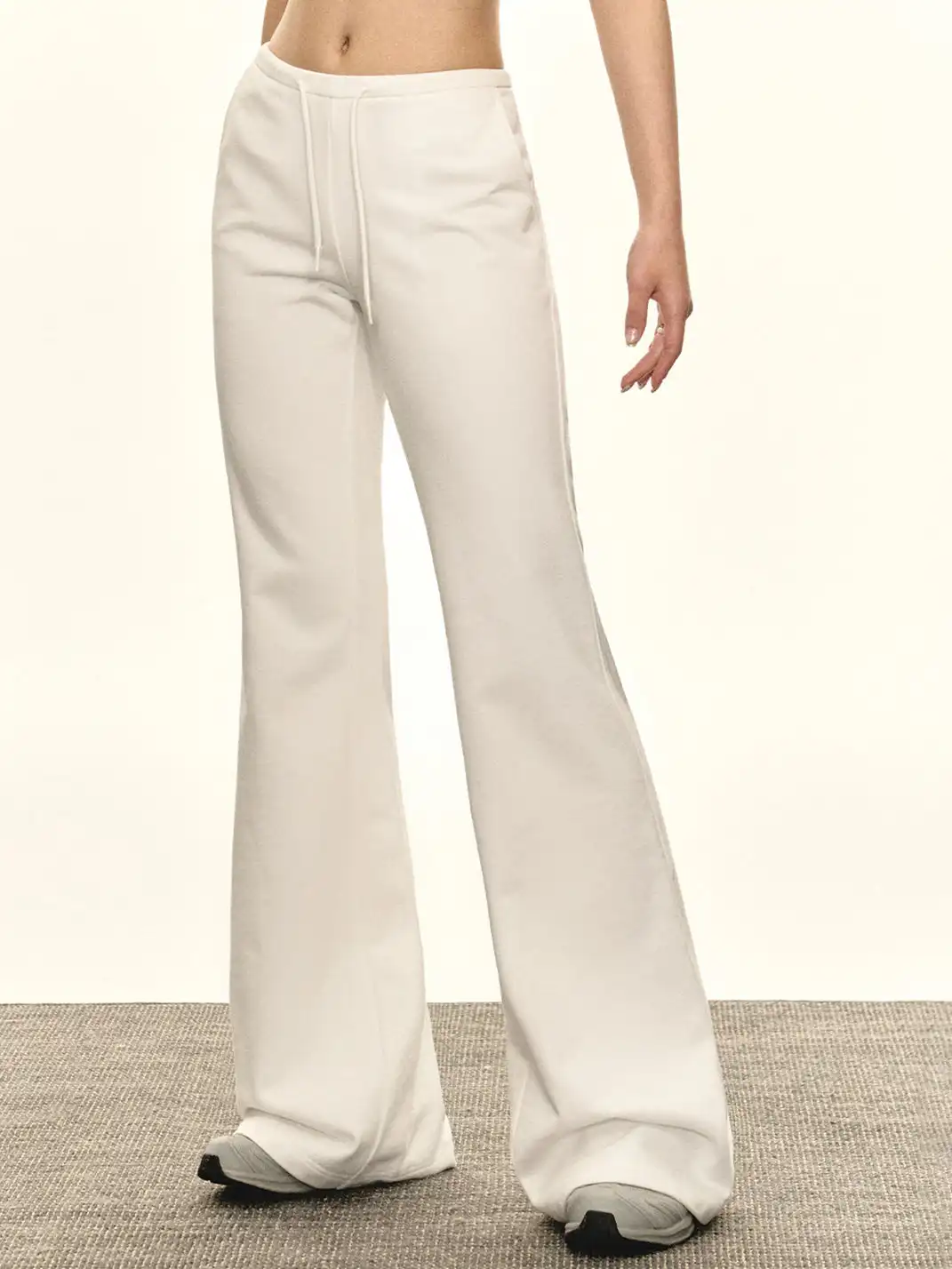 ARISEISM | Low-Rise Flared Yoga Sweatpants