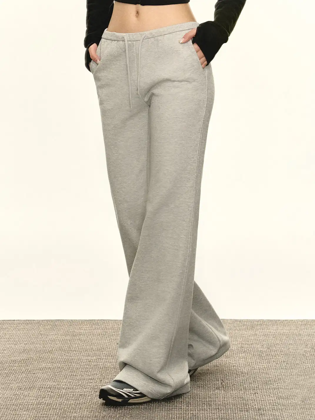 ARISEISM | Low-Rise Flared Yoga Sweatpants