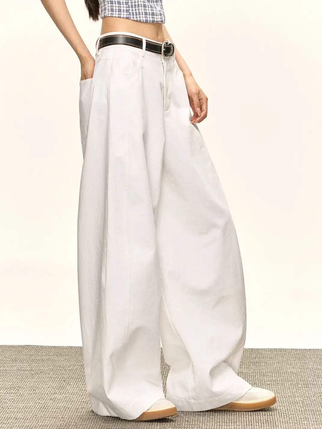 ARISEISM | White Curved Blade Casual Pants