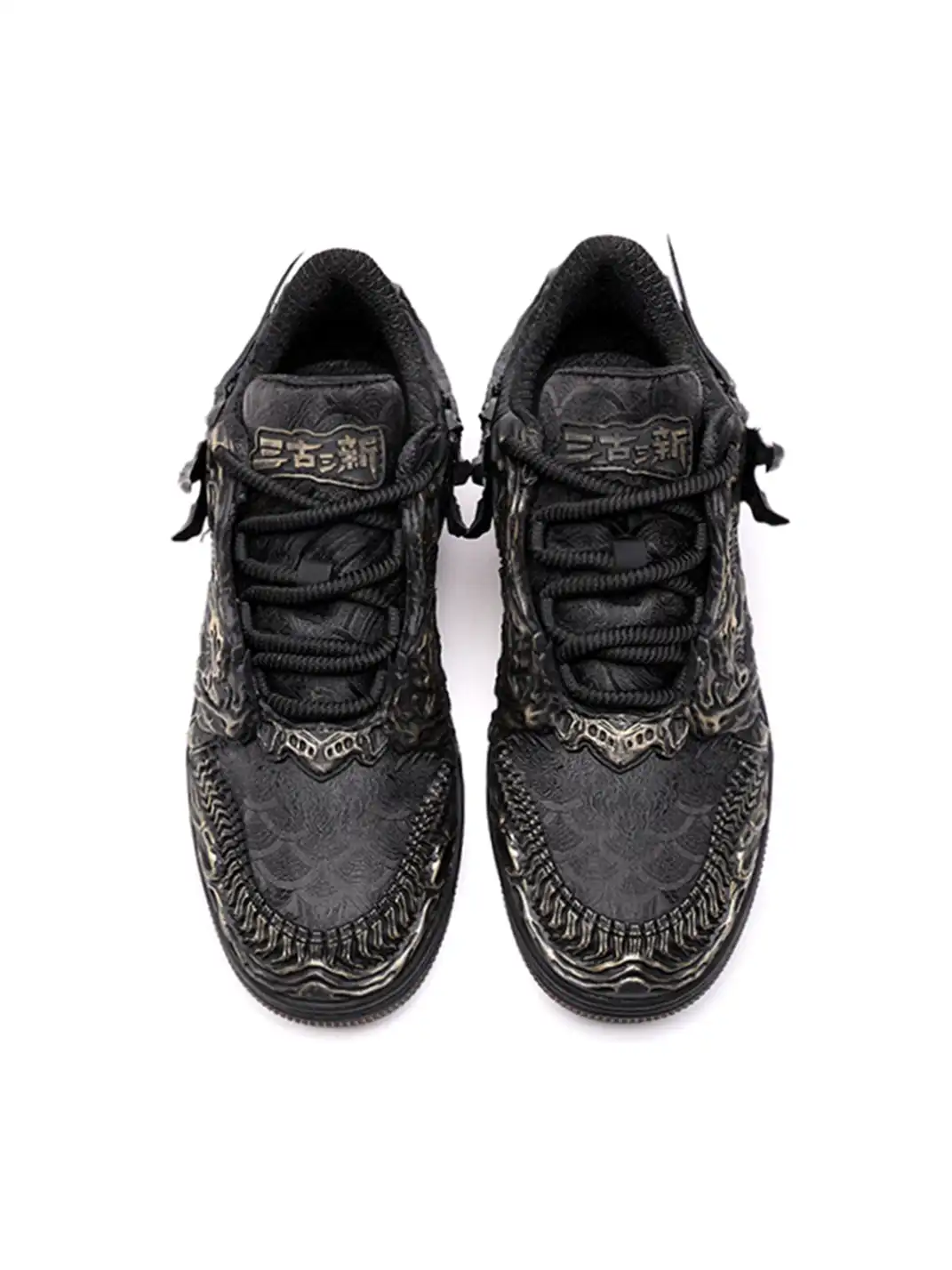 SGSX | Dragon Embossed Low-Top Sneakers-Black