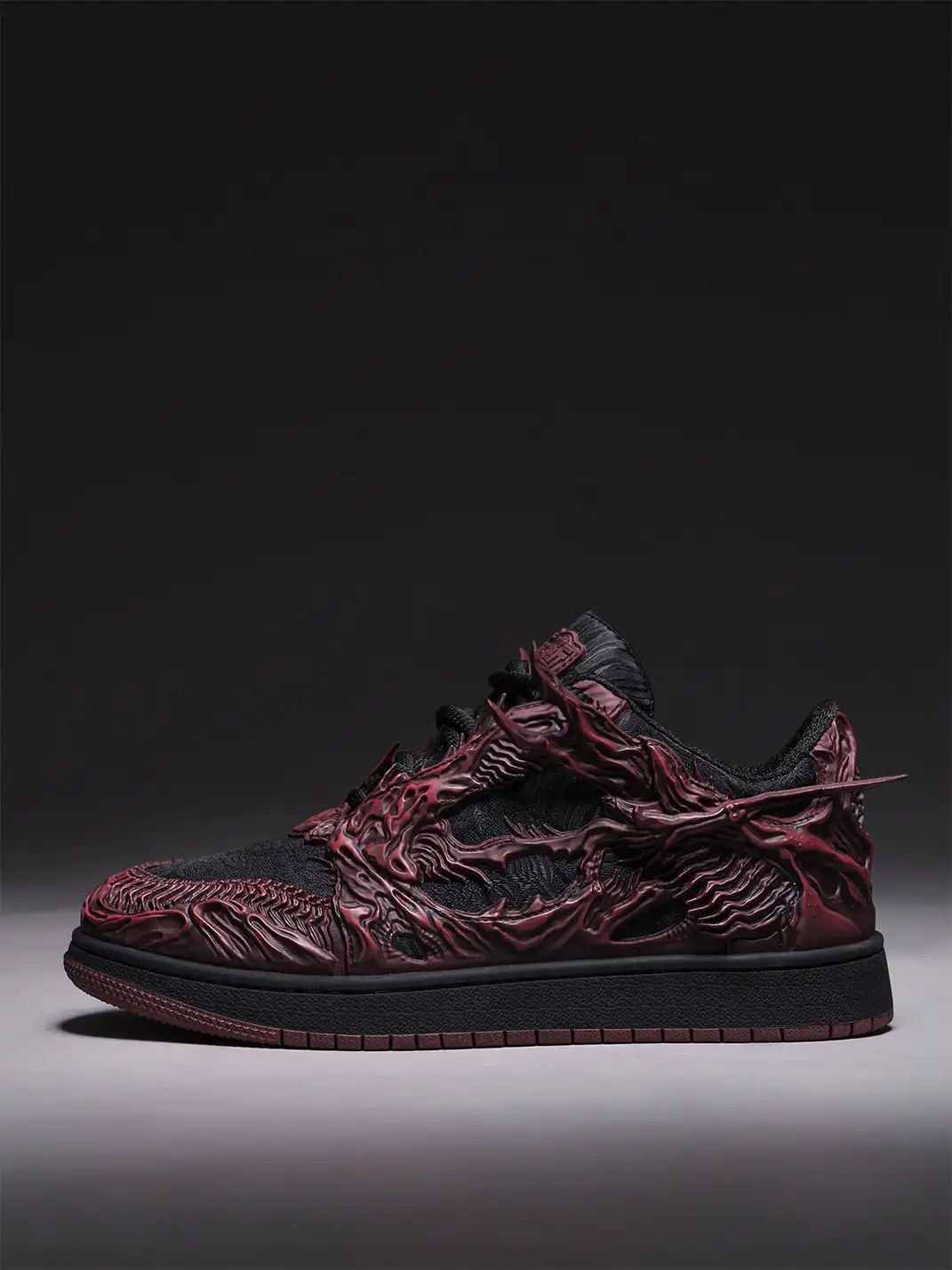 SGSX | Dragon Embossed Low-Top Sneakers-Red