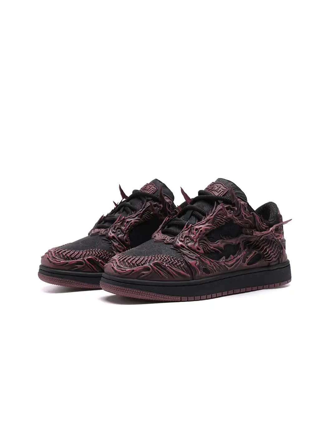 SGSX | Dragon Embossed Low-Top Sneakers-Red