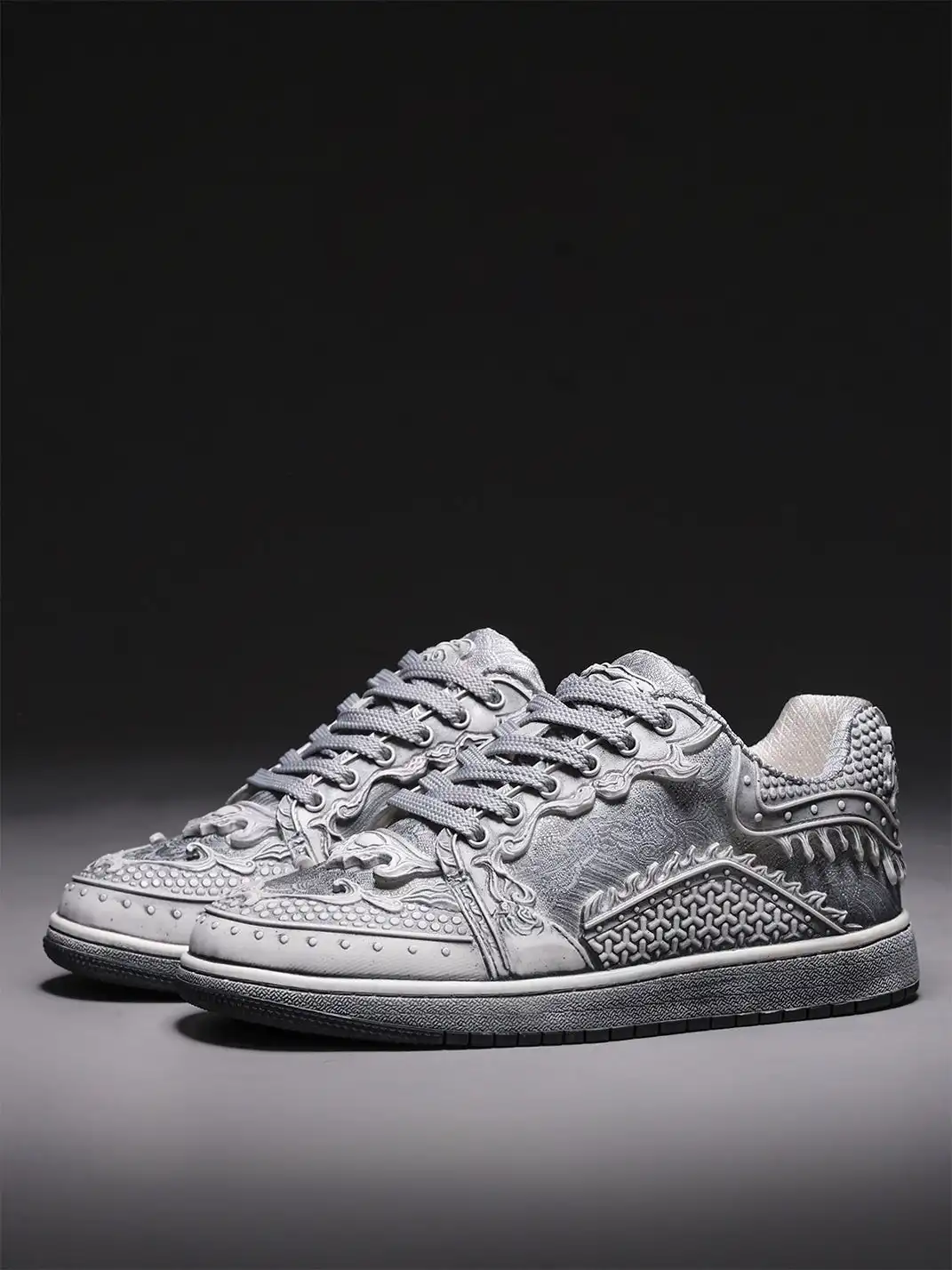 SGSX | Chinese Dragon Relief Art Sneakers-White