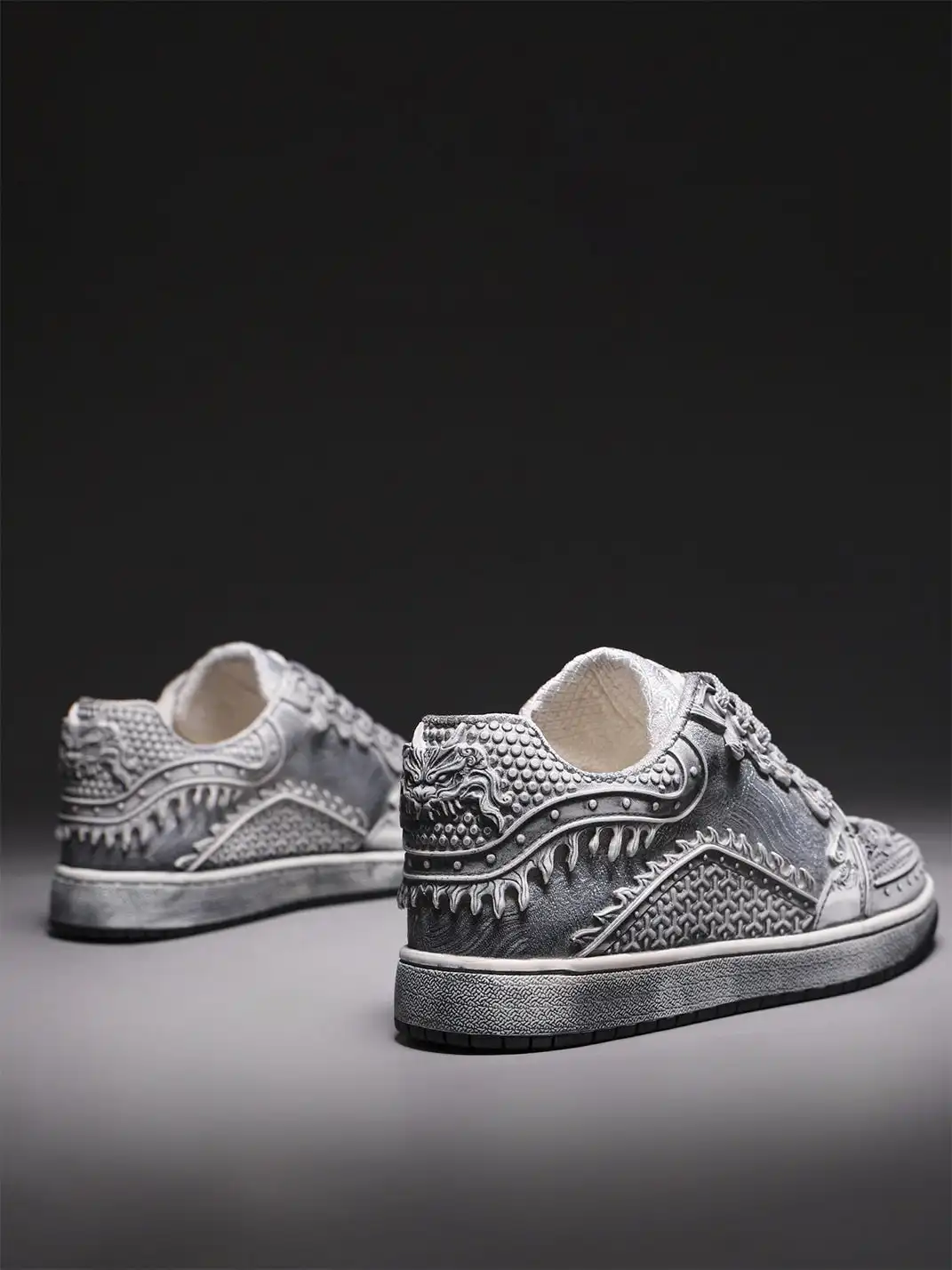 SGSX | Chinese Dragon Relief Art Sneakers-White
