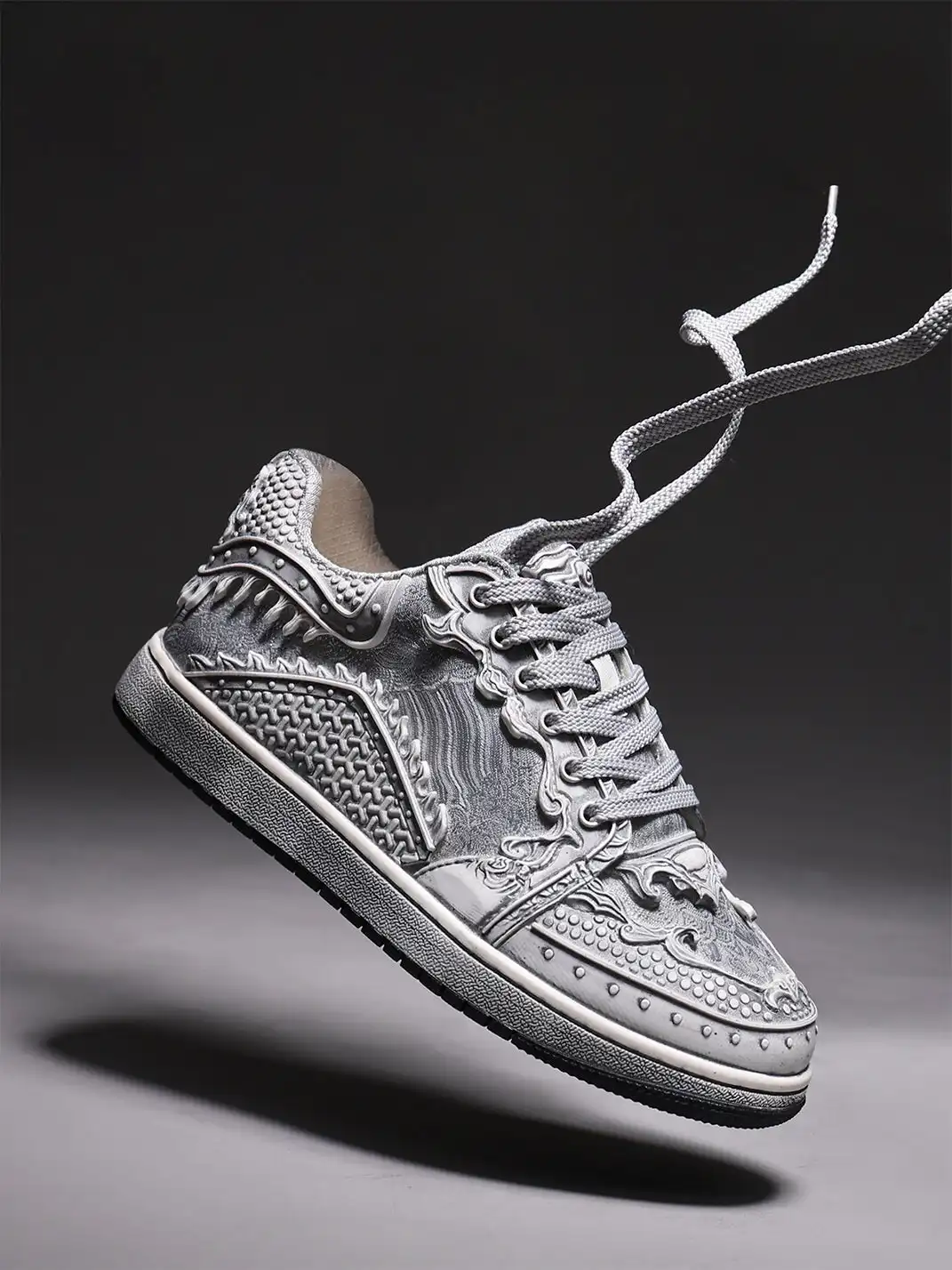 SGSX | Chinese Dragon Relief Art Sneakers-White