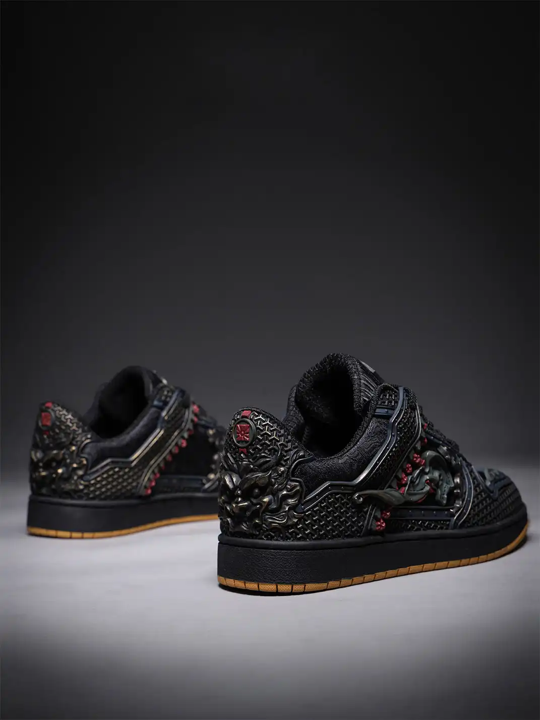 SGSX | Chinese Dragon Relief Art Sneakers-Black