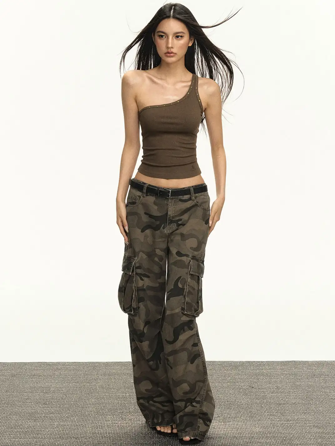 ARISEISM | Low-Rise Camouflage Cargo Casual Pants