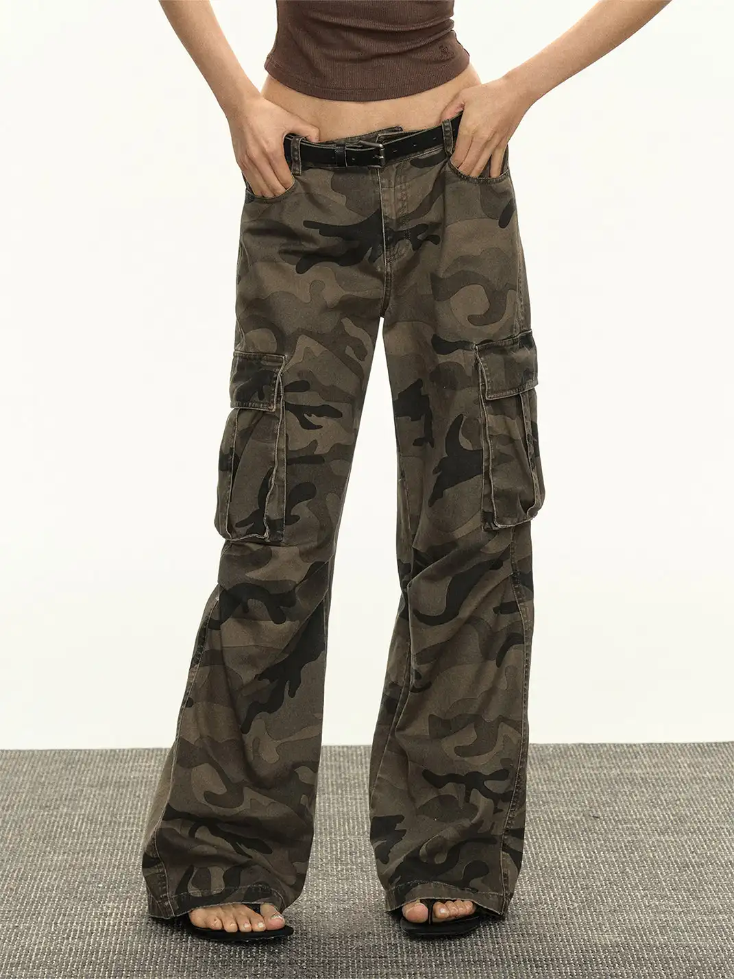 ARISEISM | Low-Rise Camouflage Cargo Casual Pants