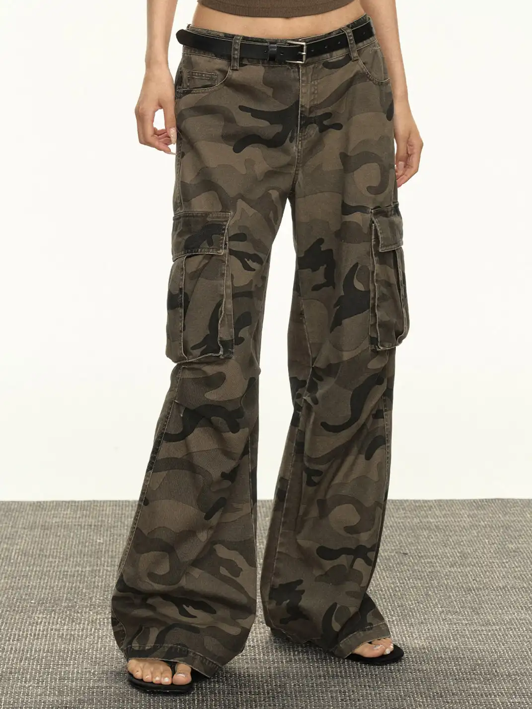 ARISEISM | Low-Rise Camouflage Cargo Casual Pants