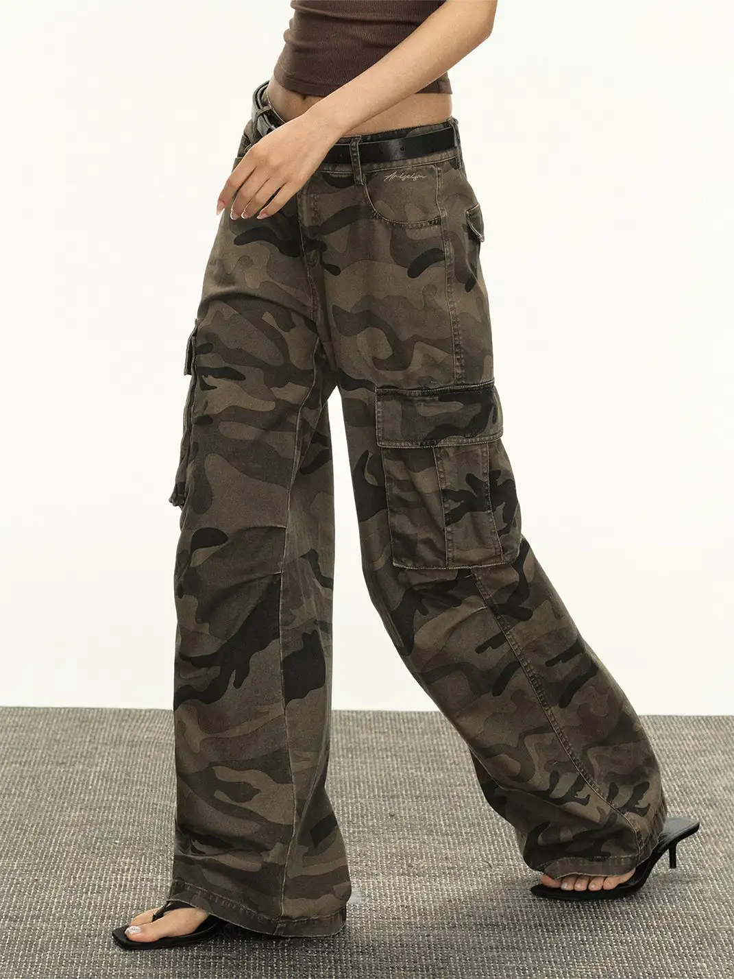 ARISEISM | Low-Rise Camouflage Cargo Casual Pants