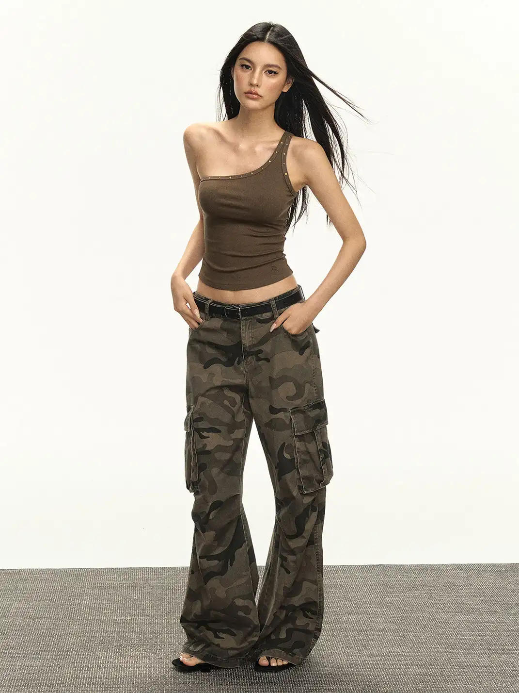 ARISEISM | Low-Rise Camouflage Cargo Casual Pants