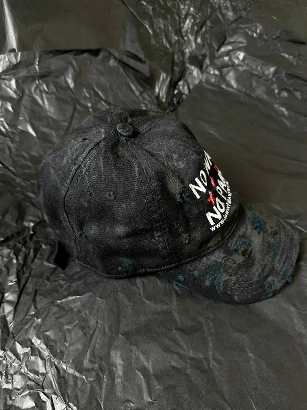 Laukerward | Heavy-duty Wax-coated Baseball Cap